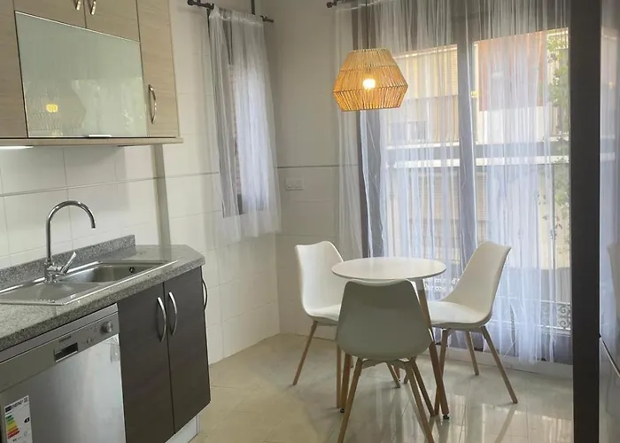 Piso Elche-centro شقة *